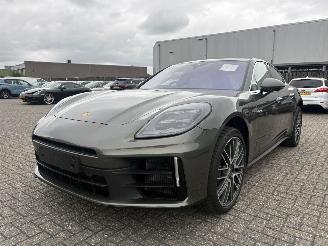 Damaged car Porsche Panamera 4 E-Hybrid Full Option Rechtslenker 2026/7