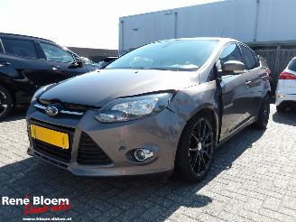 krockskadad bil auto Ford Focus 1.0 Ecoboost Edition Plus 125pk 2014/5