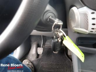 Toyota Aygo 1.0 12V 5drs Airco picture 12
