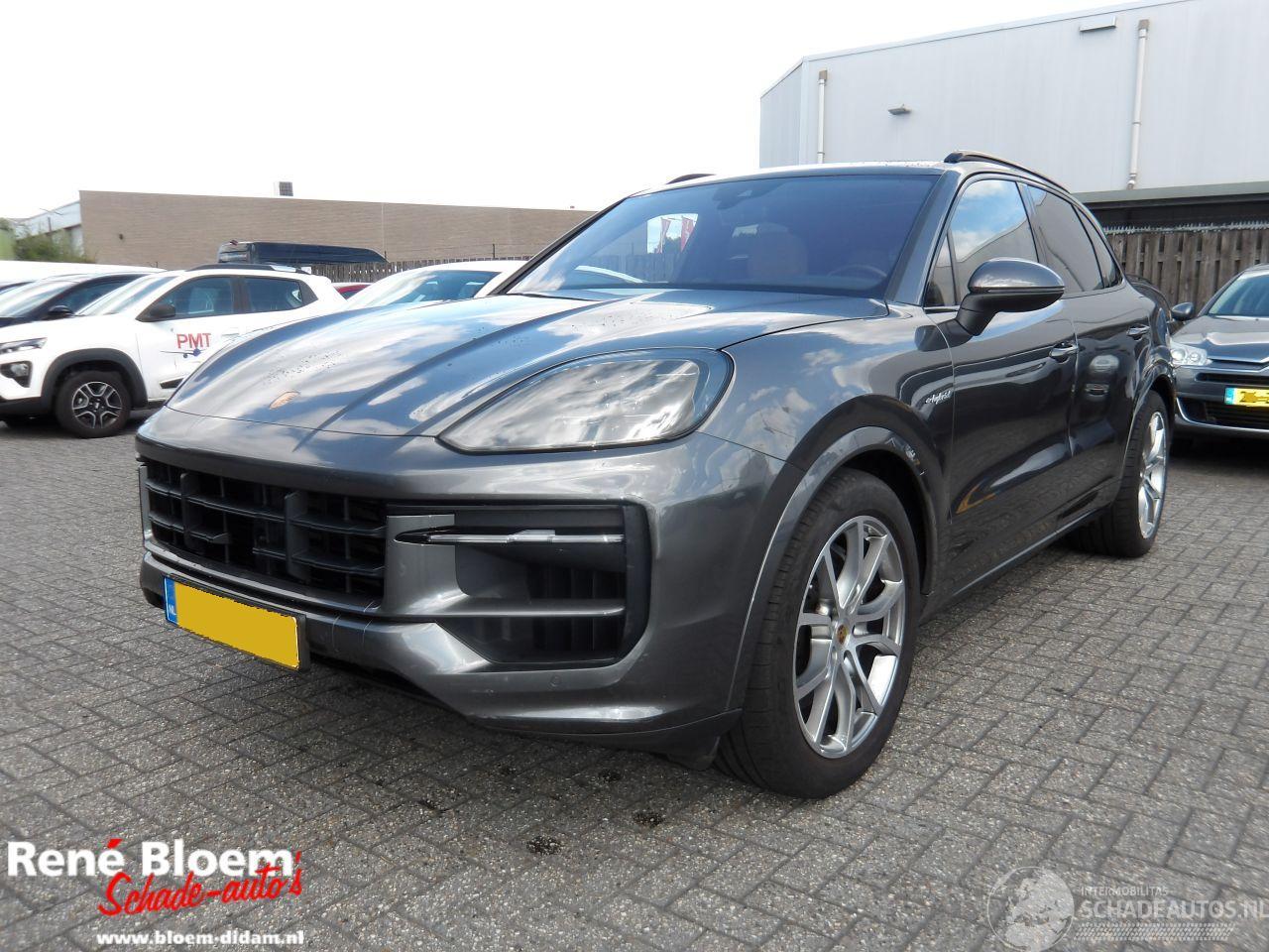 Porsche Cayenne E-HYBRID 3.0