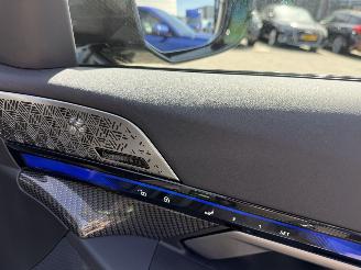 BMW M5 Sedan Carbon B&W 728pk Full Option picture 11