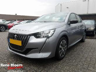 krockskadad bil auto Peugeot 208 1.2 Purtech Active Pack 2023/5