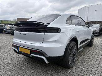 Schadeauto Porsche Macan GTS 100kwh 2026/3