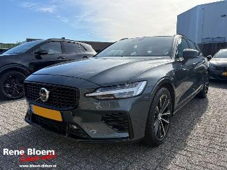Unfallwagen Volvo V-60 2.0 T6 Plug-in-Hybrid AWD Plus Dark 253pk 2025/6