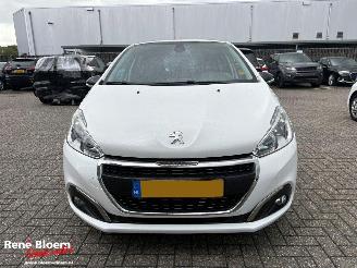 Peugeot 208 1.2 PureTech Signature 5drs picture 6