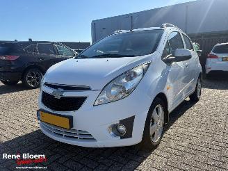Vaurioauto  passenger cars Chevrolet Spark 1.0 16V LT 5drs Airco 2010/9