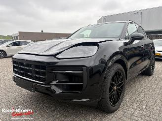 krockskadad bil auto Porsche Cayenne 3.0 E-Hybrid Black Edition 470pk Full Option 2026/5