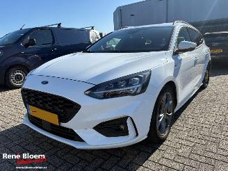 Unfallwagen Ford Focus Wagon 1.0 Ecoboost Hybrid ST-Line X Business 2021/9