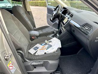 Volkswagen Tiguan 1.4 TSI 150pk aut + f1 R-Line - pano - nap - massage - trekh - front + line assist - dynaudio - virtual picture 45