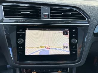 Volkswagen Tiguan 1.4 TSI 150pk aut + f1 R-Line - pano - nap - massage - trekh - front + line assist - dynaudio - virtual picture 38