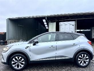 Auto incidentate Renault Captur 1.0 TCe Turbo 101pk Intens - nap - navi - camera - pdc v+a - keyless - virtual - front + line assist 2019/12