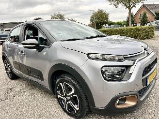 Citroën C3 Gereserveerd 1.2 PureTech 83pk C-Series - navi - line assist - clima - cruise - apple carpl - 66dkm nap - licht + regensensor picture 4