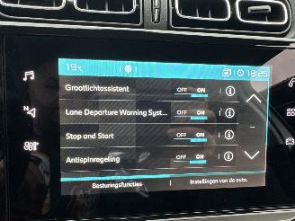Citroën C3 1.2 PureTech 83pk C-Series - navi - line assist - clima - cruise - apple carpl - 66dkm nap - licht + regensensor picture 23