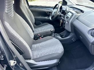 Peugeot 108 1.0 e-VTi 72pk Active 5drs - 96dkm nap - airco - led - elektr pakket - aux - usb - privacy glass - bwjr 2021 picture 43