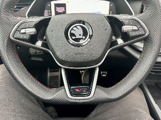 Skoda Octavia RS 2.0 TSI 265pk Aut + F1 Combi - pano - crystal light - front + line + side assist - virtual - 19 inch - keyless picture 50