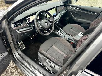 Skoda Octavia RS 2.0 TSI 265pk Aut + F1 Combi - pano - crystal light - front + line + side assist - virtual - 19 inch - keyless picture 22