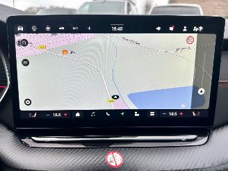 Skoda Octavia RS 2.0 TSI 265pk Aut + F1 Combi - pano - crystal light - front + line + side assist - virtual - 19 inch - keyless picture 33