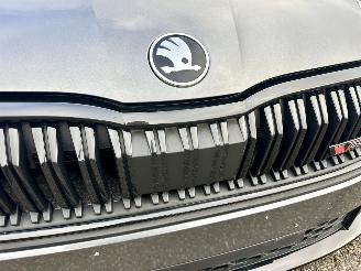 Skoda Octavia RS 2.0 TSI 265pk Aut + F1 Combi - pano - crystal light - front + line + side assist - virtual - 19 inch - keyless picture 103