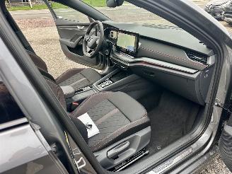 Skoda Octavia RS 2.0 TSI 265pk Aut + F1 Combi - pano - crystal light - front + line + side assist - virtual - 19 inch - keyless picture 23