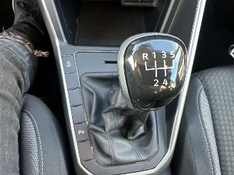 Volkswagen Polo 1.0 TSI 95pk Life 5drs - 76dkm nap - front + line assist - acc - pdc v+a - airco - cruise - carplay - lmv picture 40