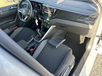 Volkswagen Polo 1.0 TSI 95pk Life 5drs - 76dkm nap - front + line assist - acc - pdc v+a - airco - cruise - carplay - lmv picture 17