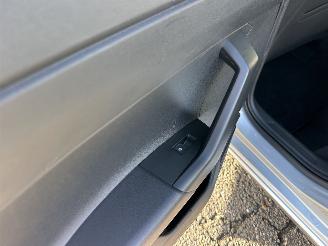 Volkswagen Polo 1.0 TSI 95pk Life 5drs - 76dkm nap - front + line assist - acc - pdc v+a - airco - cruise - carplay - lmv picture 55