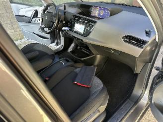 Citroën C4 Spacetourer 1.2T 131pk aut + f1 Bus 7-pers - nap - navi - virtual - line assist - keyless entry + start - pdc picture 21