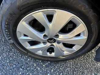 Citroën C4 Spacetourer 1.2T 131pk aut + f1 Bus 7-pers - nap - navi - virtual - line assist - keyless entry + start - pdc picture 82