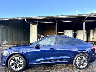 Voiture accidenté Audi E-tron Sportback 50 Quattro 71kWh 313pk aut S-Edition - pano - nap - 1e eig - cam - virtual - front + line + park assist 2020/12