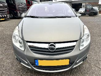 Opel Corsa Gereserveerd 1.4-16V 101pk Cosmo 5drs - pano - nap - clima - cruise - half leer - pdc - licht + regens + dimmend binnenspiegel picture 3