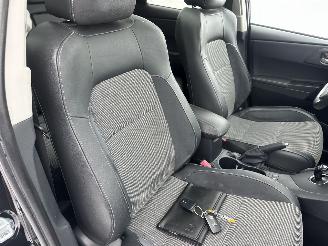 Toyota Auris Touring Sports Gereserveerd 1.8 Hybrid 123pk aut Exe - pano - nap - navi - camera - keyless - front + line + park assist picture 51