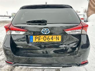 Toyota Auris Touring Sports Gereserveerd 1.8 Hybrid 123pk aut Exe - pano - nap - navi - camera - keyless - front + line + park assist picture 6