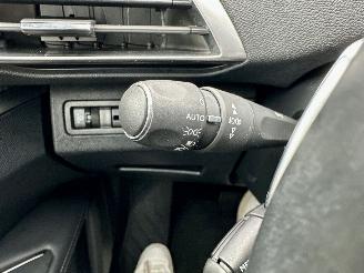 Peugeot 3008 1.2T PureTech 131pk aut + f1 Première - virtual - line + side assist - clima - cruise - pdc v+a - privacy glass picture 39