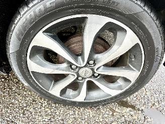 Nissan Micra 1.2i 80pk Connect Edition 5drs - navi - clima - cruise - pdc v+a - licht + regensensor - gebruikerssporen picture 56