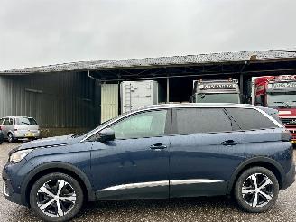 skadebil auto Peugeot 5008 1.2 PureTech Crossway 2019/6