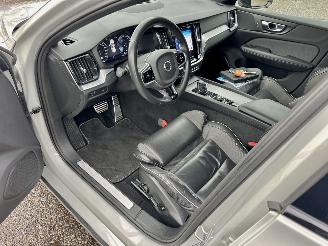 Volvo V-60 2.0 B4 R-Design picture 16