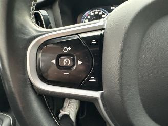 Volvo V-60 2.0 B4 Hybrid 8-traps aut R-Design - nap - virtual - leer - stuur + stoelverw - trekh - front + line + side assist picture 35