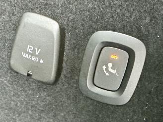 Volvo V-60 2.0 B4 Hybrid 8-traps aut R-Design - nap - virtual - leer - stuur + stoelverw - trekh - front + line + side assist picture 78