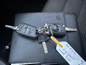 Volkswagen Golf 1.2 TSI 105pk 6-bak Highl 5drs - pano - nap - xenon - massage - navi - stoelverw - half leer - bearlock picture 23