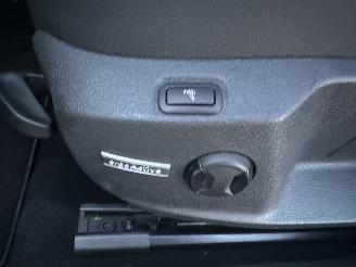 Volkswagen Golf 1.2 TSI 105pk 6-bak Highl 5drs - pano - nap - xenon - massage - navi - stoelverw - half leer - bearlock picture 49