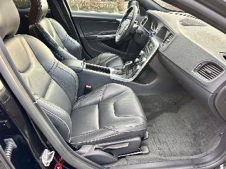 Volvo V-60 2.4 D5 Hybrid aut AWD R-Design - schuifdak - leer - nav - cam - front + line + side assist - harman/kardon picture 56