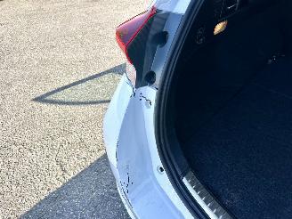 Toyota Auris Touring Sports Gereserveerd 1.8 Hybrid 123pk aut Lease pro - pano - nap - front + line + park assist - keyless entry + start - stoelverw picture 12