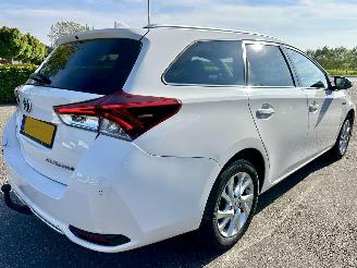 Toyota Auris Touring Sports Gereserveerd 1.8 Hybrid 123pk aut Lease pro - pano - nap - front + line + park assist - keyless entry + start - stoelverw picture 4