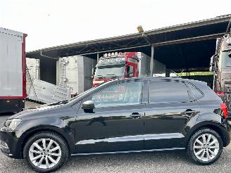 Auto incidentate Volkswagen Polo 1.4 TDI 75pk BlueMotion 5drs - navi - clima - cruise - facelift - bleutooth - pdc v+a - front assist - privacy glass 2016/3