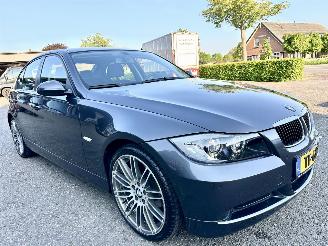 BMW 3-serie 318i 2.0 129pk 6-bak Executive sedan - xenon - clima - 58dkm - 19 inch performance + 4x goede hankook picture 4