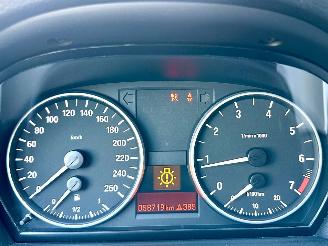 BMW 3-serie 318i 2.0 129pk 6-bak Executive sedan - xenon - clima - 58dkm - 19 inch performance + 4x goede hankook picture 30