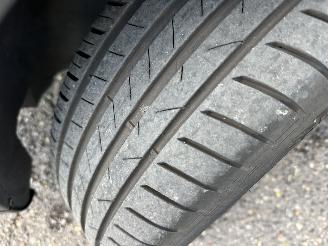 Citroën C3 1.2 PureTech 82pk ELLE - nap - navi - pdc - line assist - lmv - carplay - clima - cruise - grijs dak picture 83