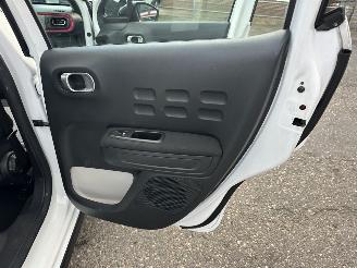Citroën C3 1.2 PureTech 82pk ELLE - nap - navi - pdc - line assist - lmv - carplay - clima - cruise - grijs dak picture 68