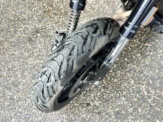 BMW F 900 R XR Triple Black 105pk - 2025 - 8885km - verwarmde handvatten - keyless - alarm - brembo -hoogte verstelling veer picture 41
