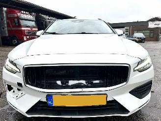 Volvo V-60 2.0 B3 Hybrid 8-traps aut Momentum - 49dkm nap - navi - camera - leer - stoel + stuurverw - CarPlay picture 3